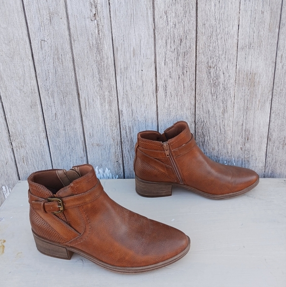 Baretraps Womens Sz 7M Maci Brown Booties Ankle Boots Shoes Vegan Leather Faux - Picture 6 of 9